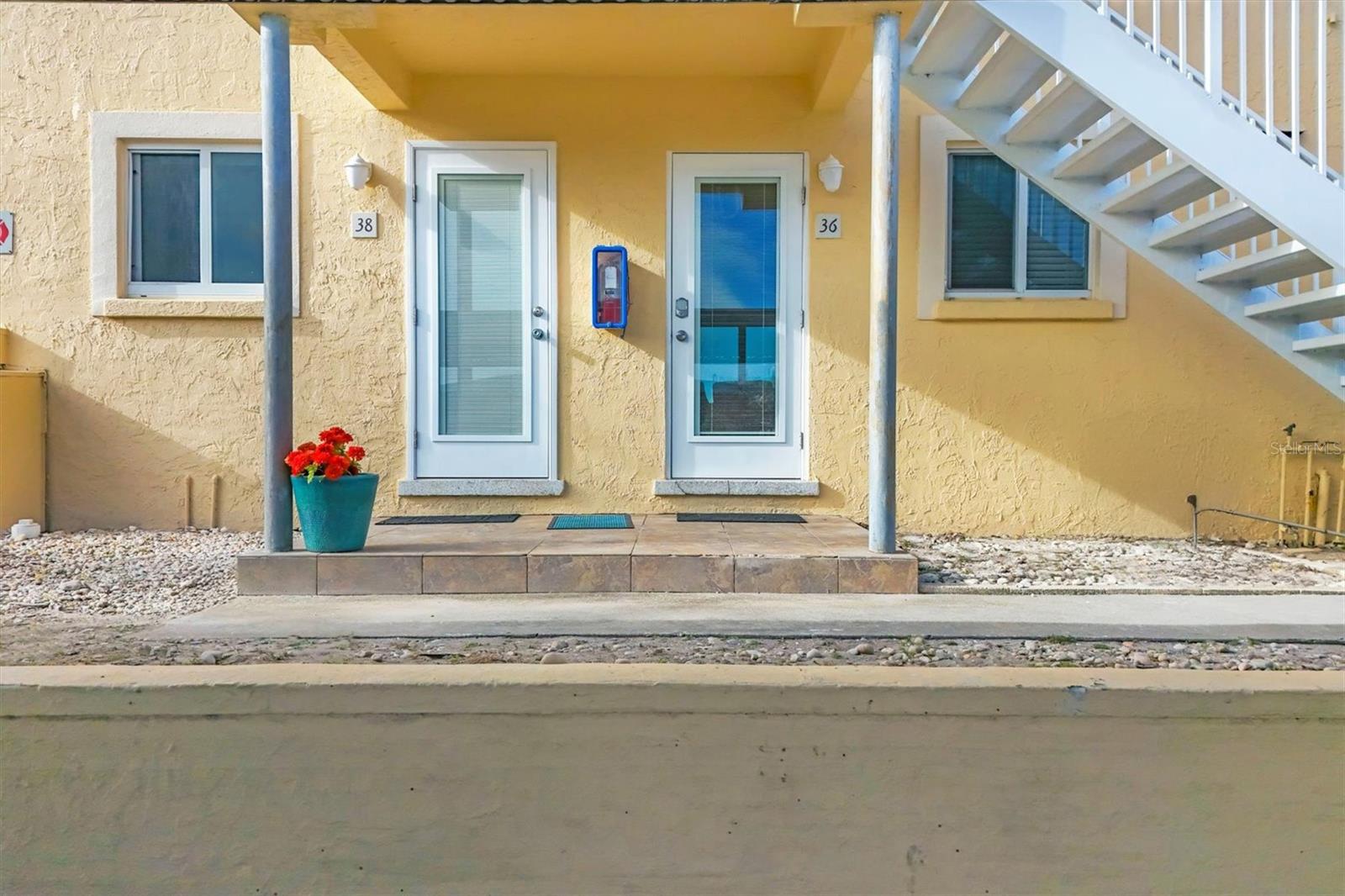 CASA MAR - Residential Lease