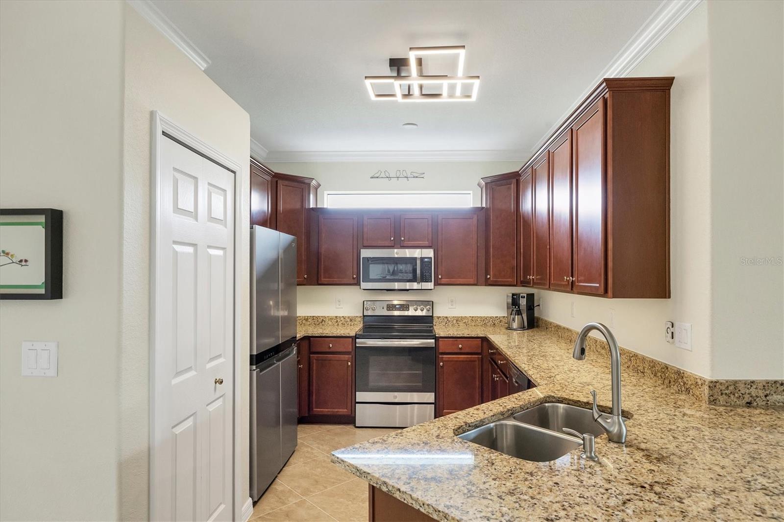 SARASOTA NATIONAL PH 12-A - Residential