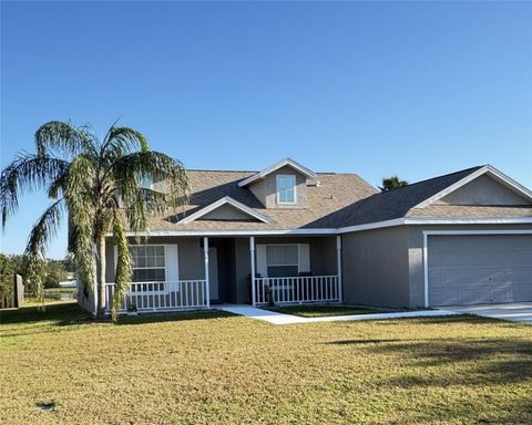 A home in PARRISH