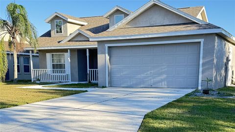 A home in PARRISH