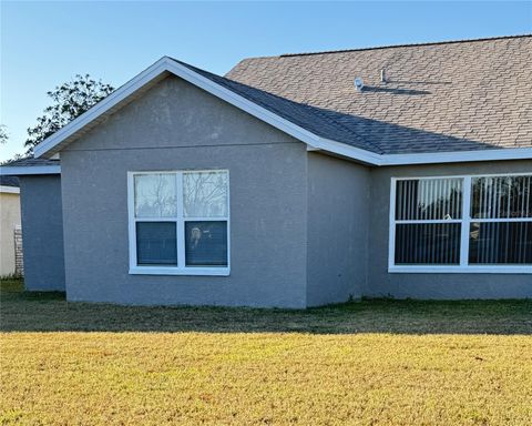 A home in PARRISH