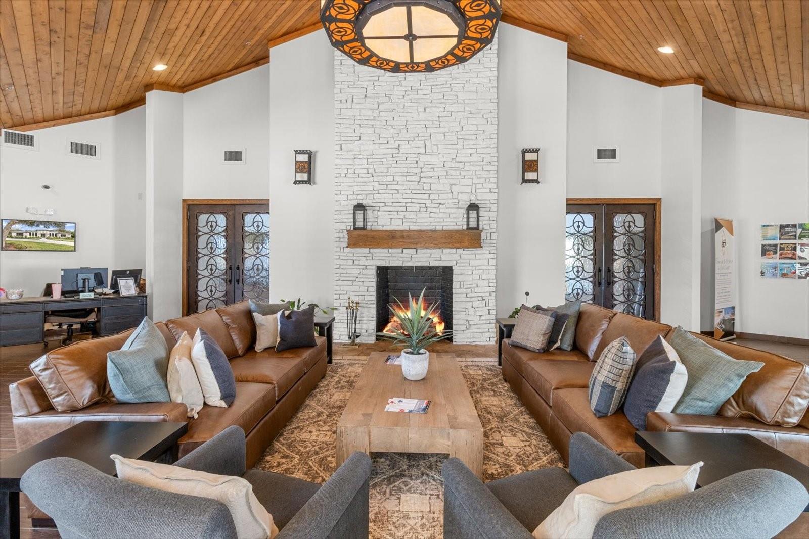 BLACK DIAMOND VILLAGE GOLF - Residential