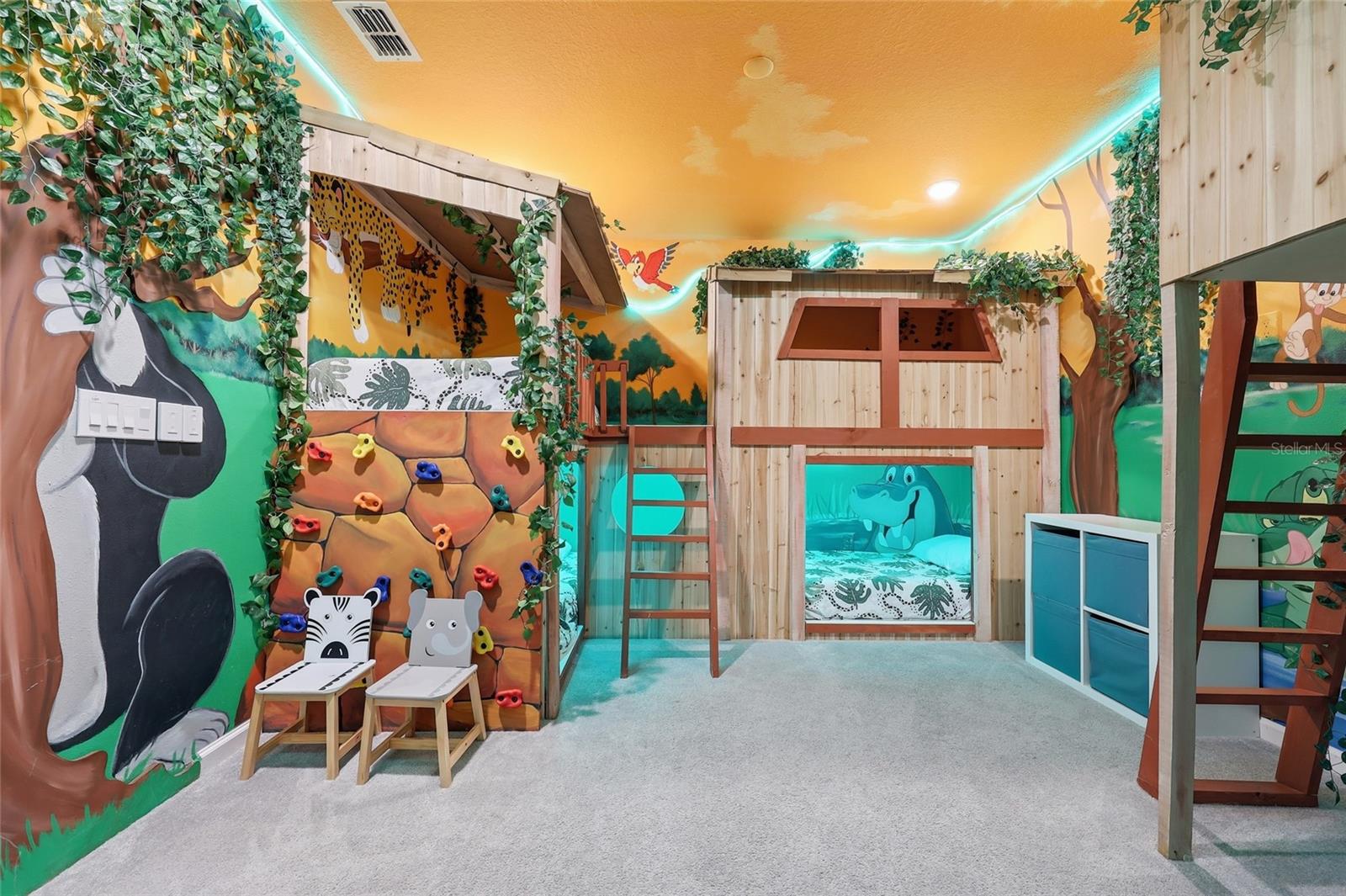 VERANDA PALMS PH 2B2-2C - Residential