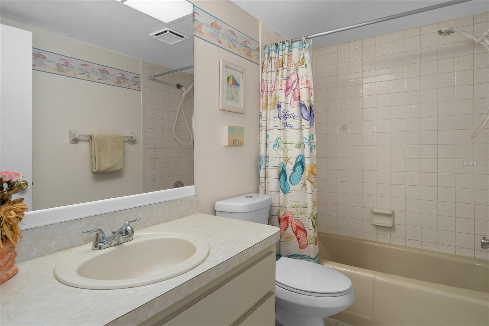 SAND PEBBLE POINTE CONDO 01 - Residential Lease