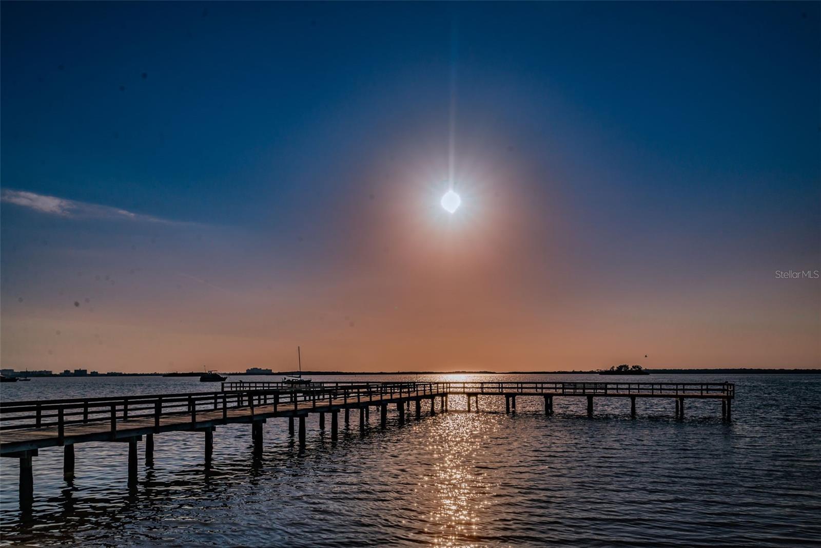 EDGEWATER ARMS 4TH CONDO - Residential