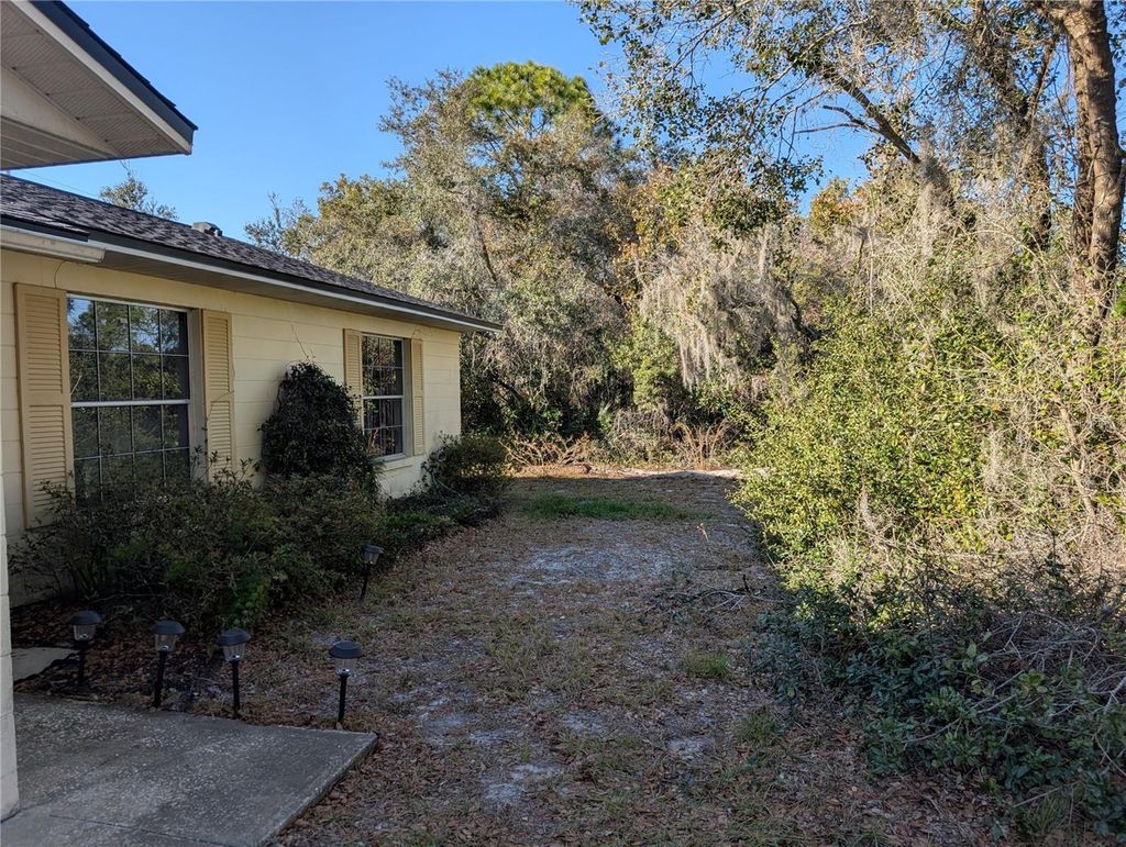 Photo of 24 S Courtland Boulevard, Deltona, FL 32738 (MLS # O6380868)