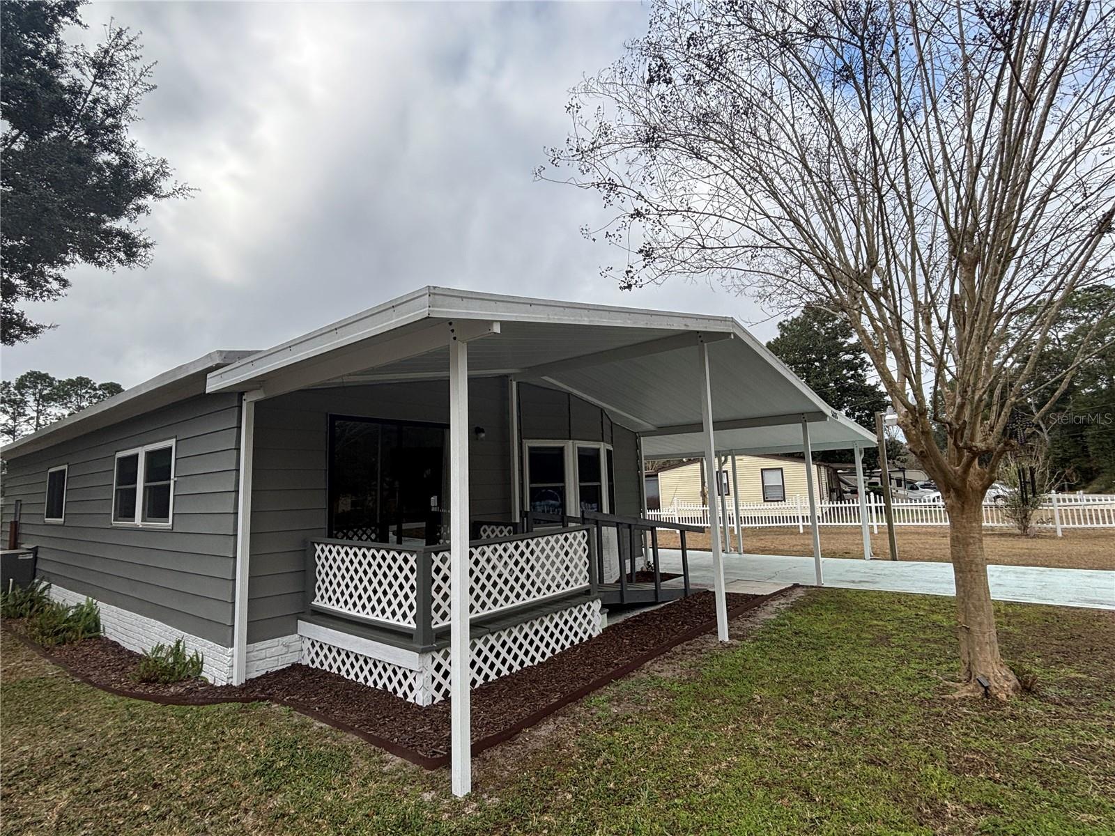 WINDING WATERS - Residential