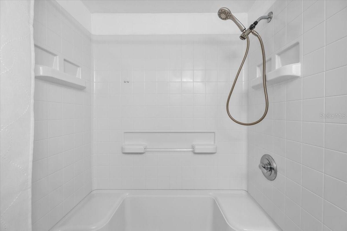 SPRINGWOOD VILLAS - Residential