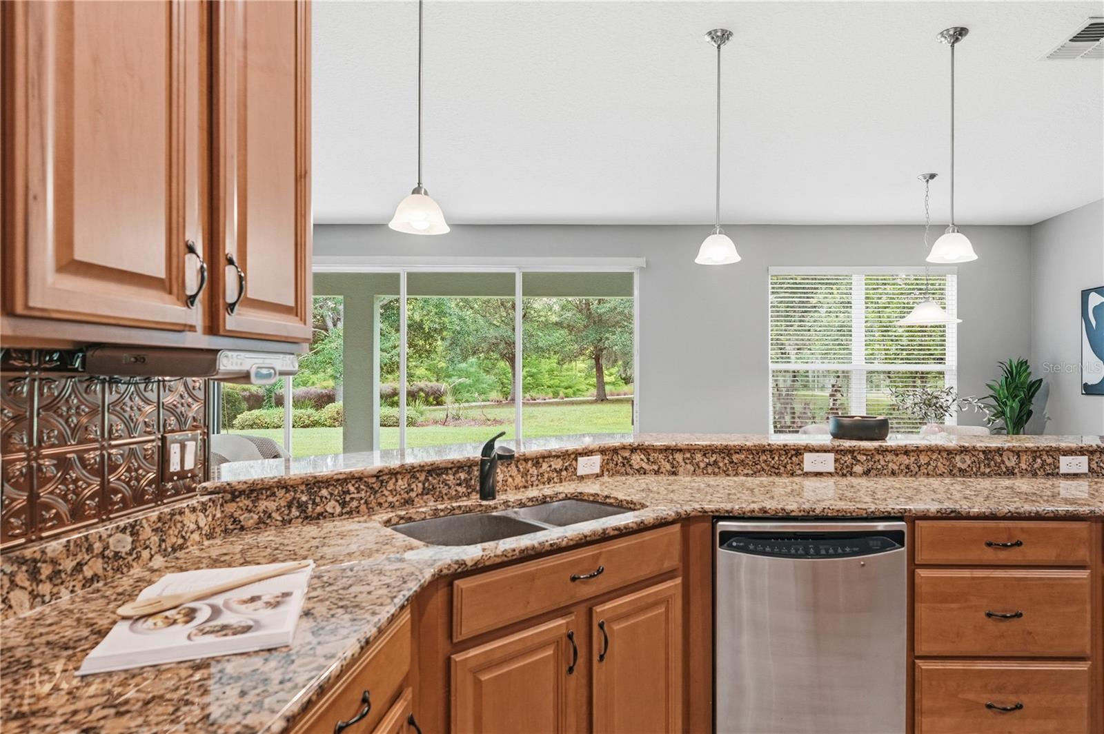 VICTORIA PARK INC 04 - Residential