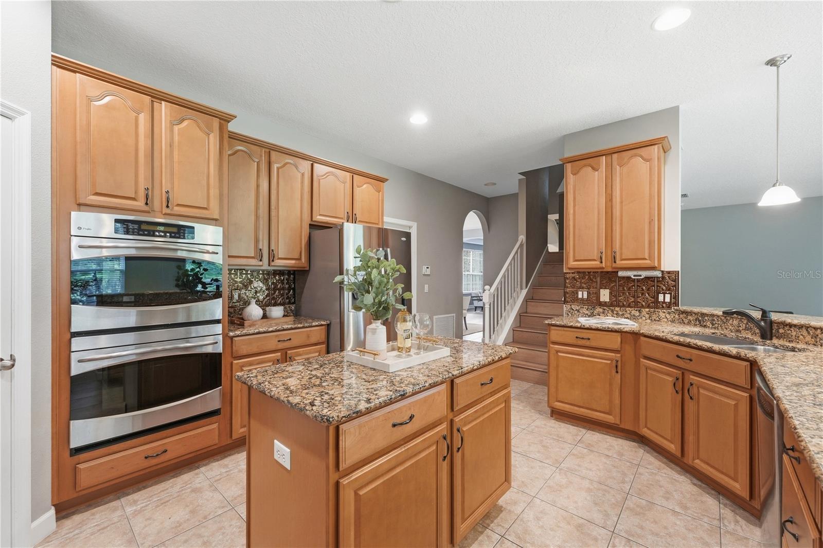 VICTORIA PARK INC 04 - Residential