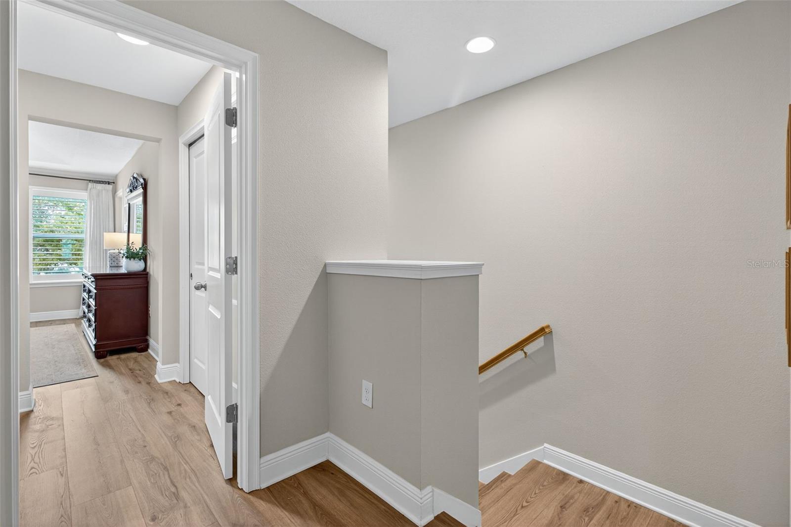 BAYSIDE TERRACE - Residential