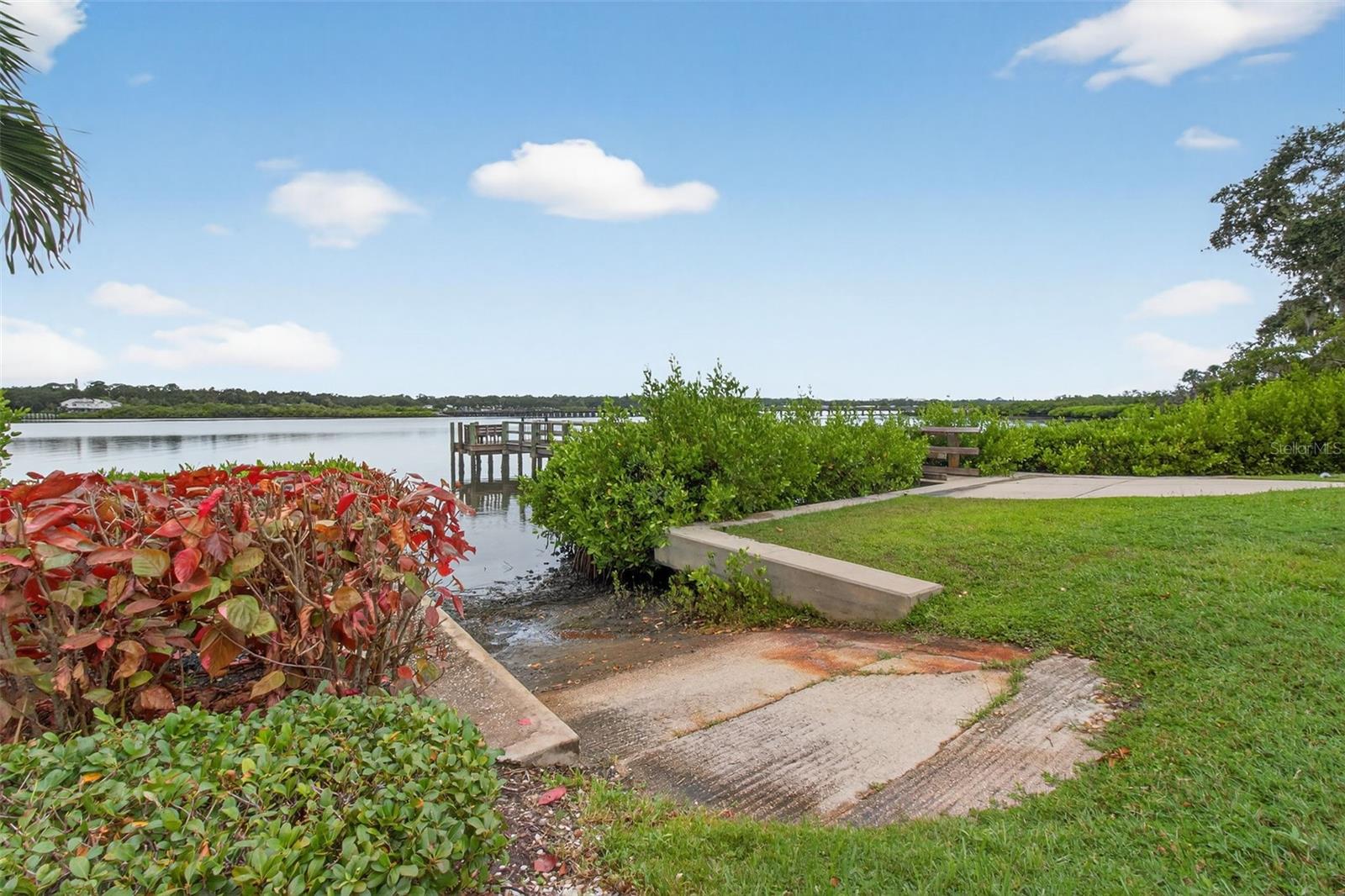 BAYSIDE TERRACE - Residential
