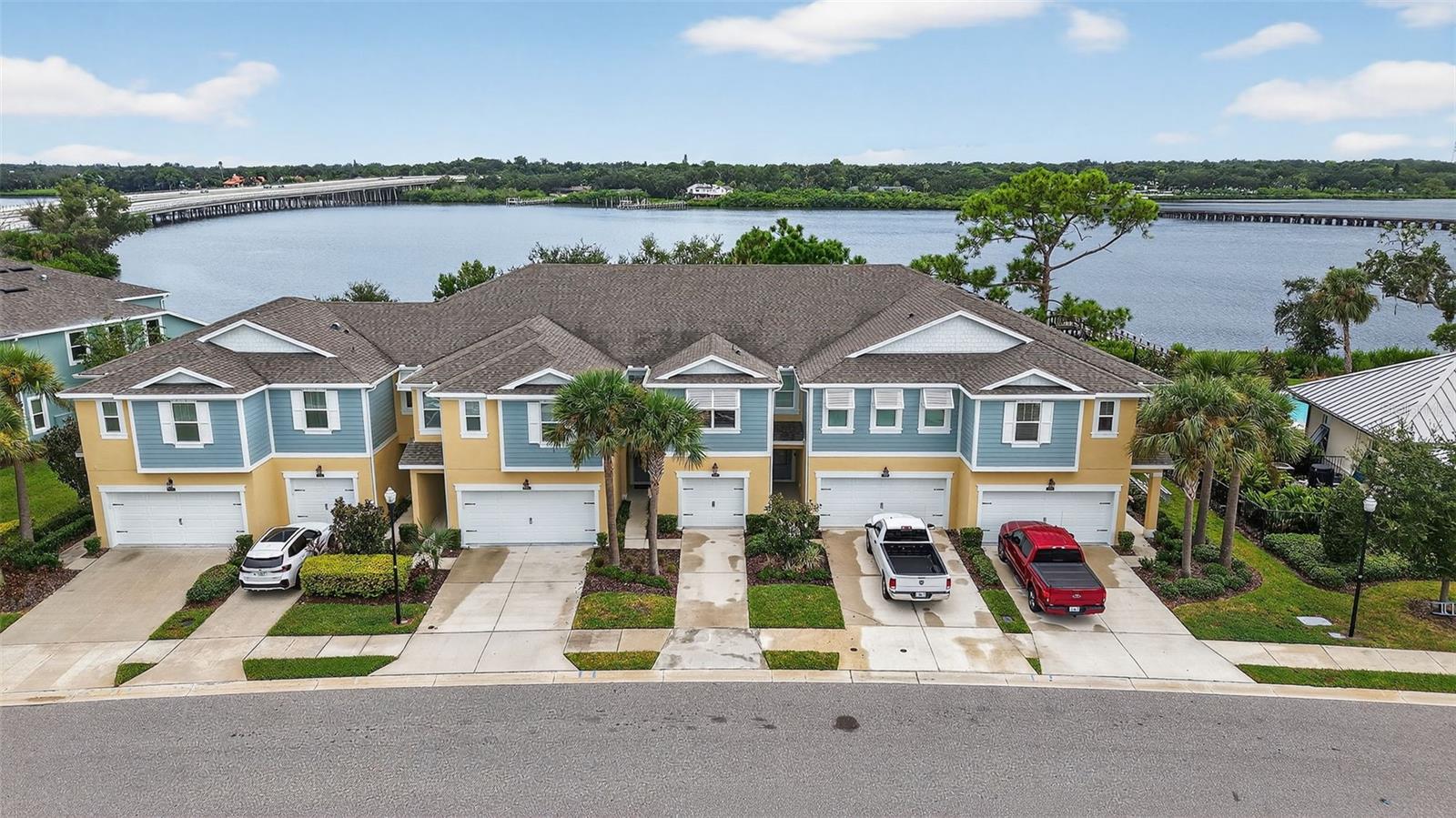 BAYSIDE TERRACE - Residential