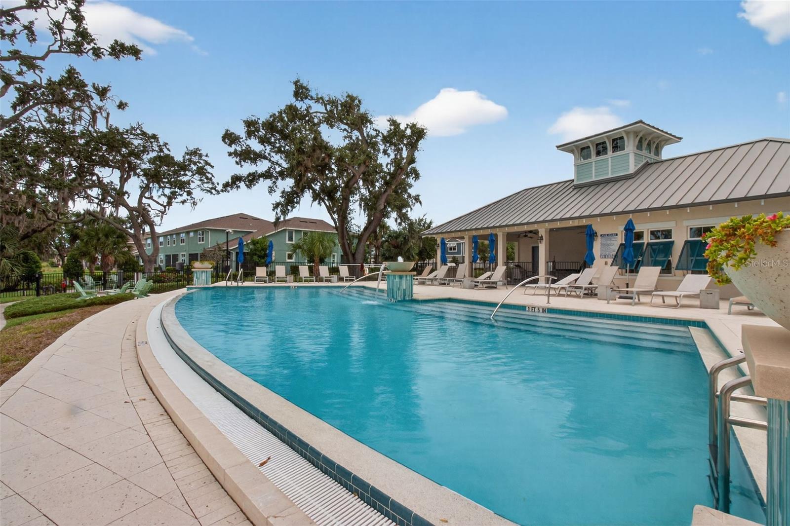 BAYSIDE TERRACE - Residential
