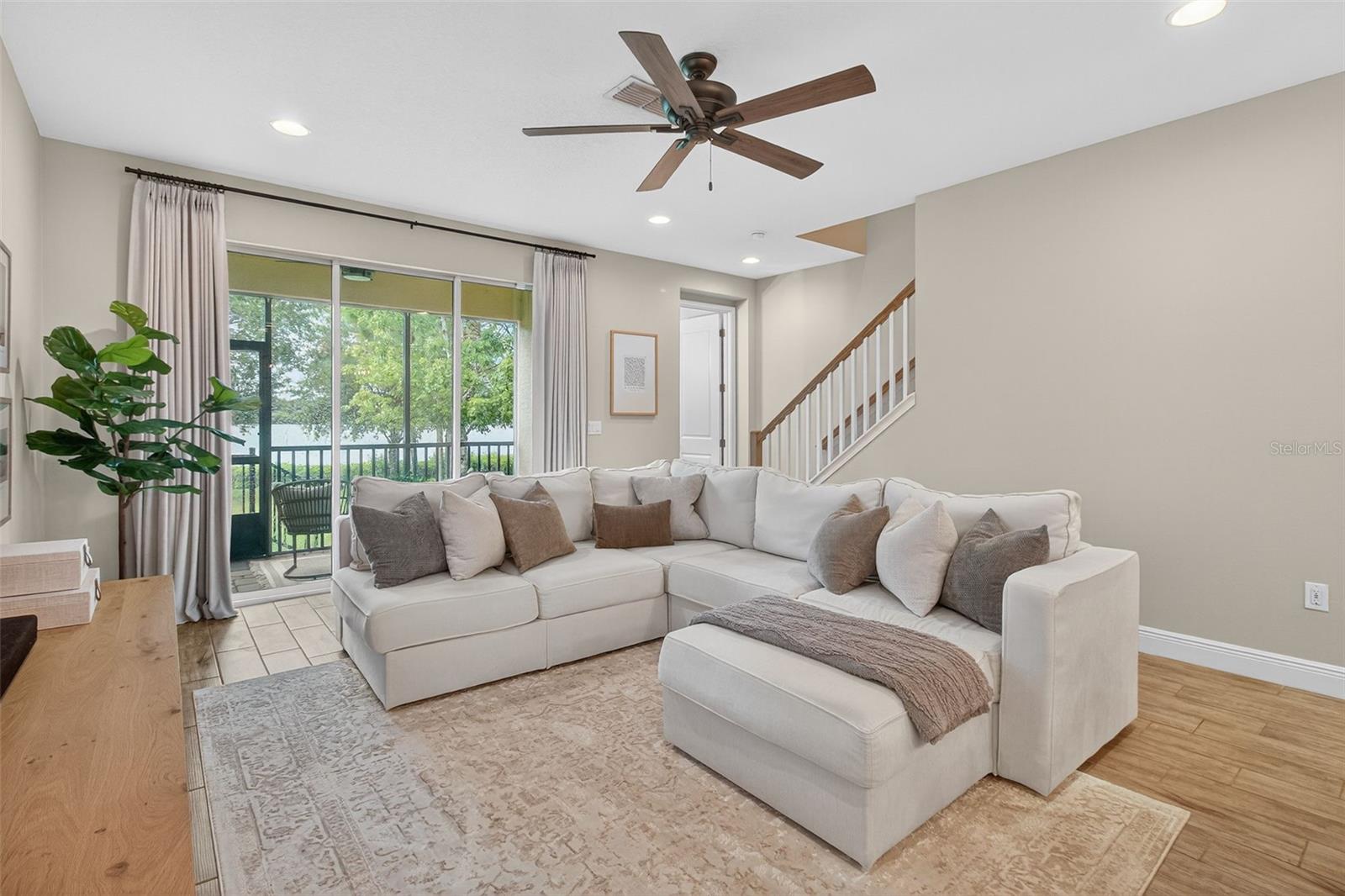 BAYSIDE TERRACE - Residential