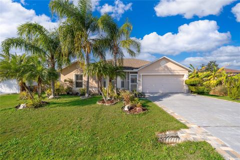 Photo of 611 Baldwin Drive, Kissimmee, FL 34758 (MLS # S5141059)
