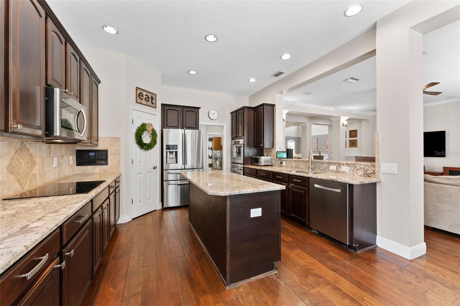 MANDOLIN PH 3 - Residential Lease