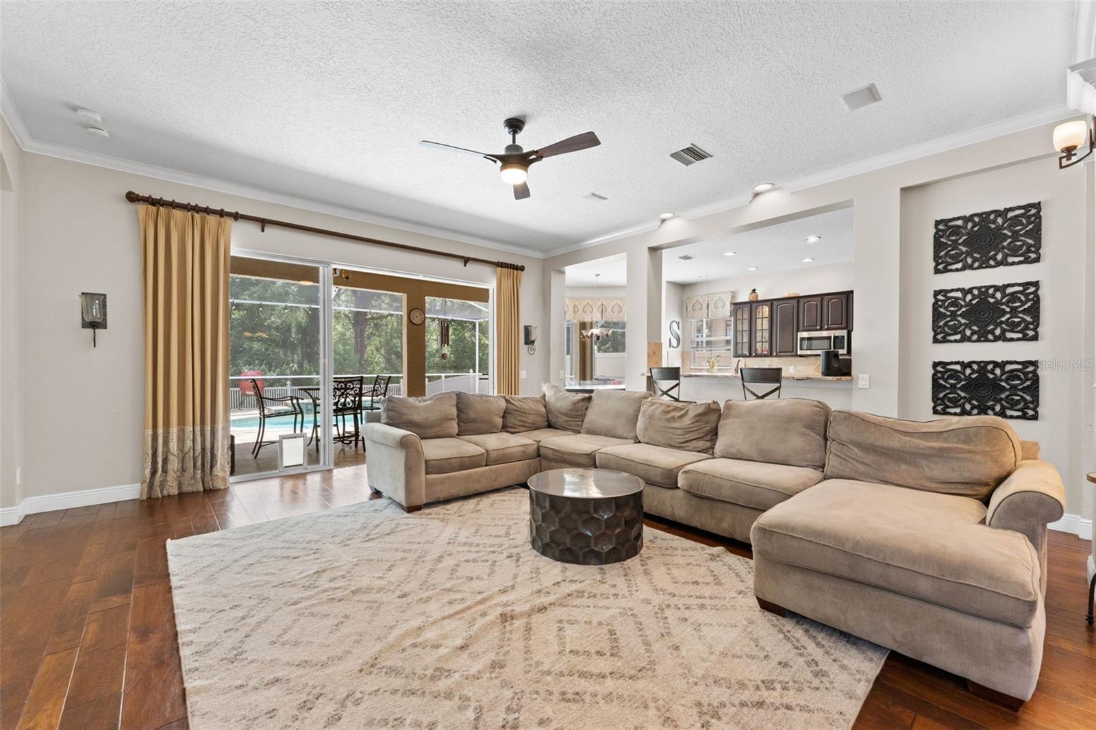 MANDOLIN PH 3 - Residential Lease