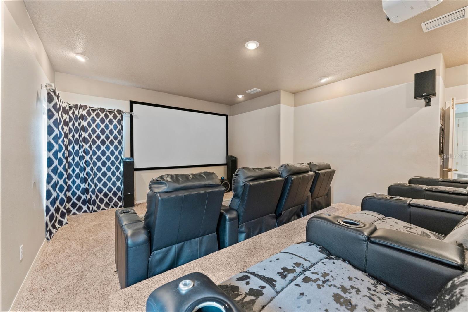 MANDOLIN PH 3 - Residential Lease