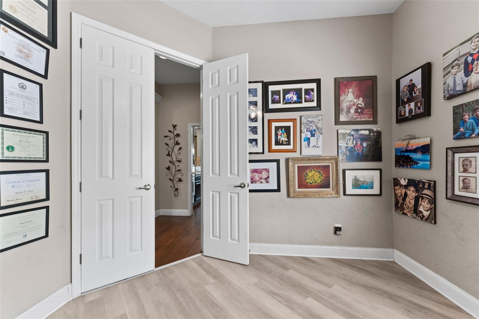 MANDOLIN PH 3 - Residential Lease