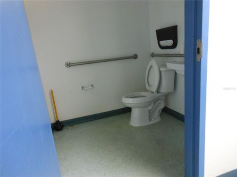 Tiny photo for 1109 SW 10th Street, Ocala, FL 34471 (MLS # OM661752)