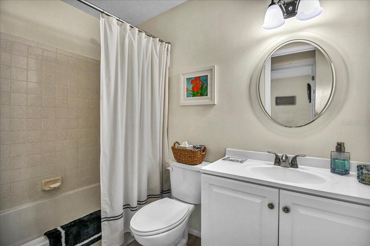MISSION LAKES - Residential Lease