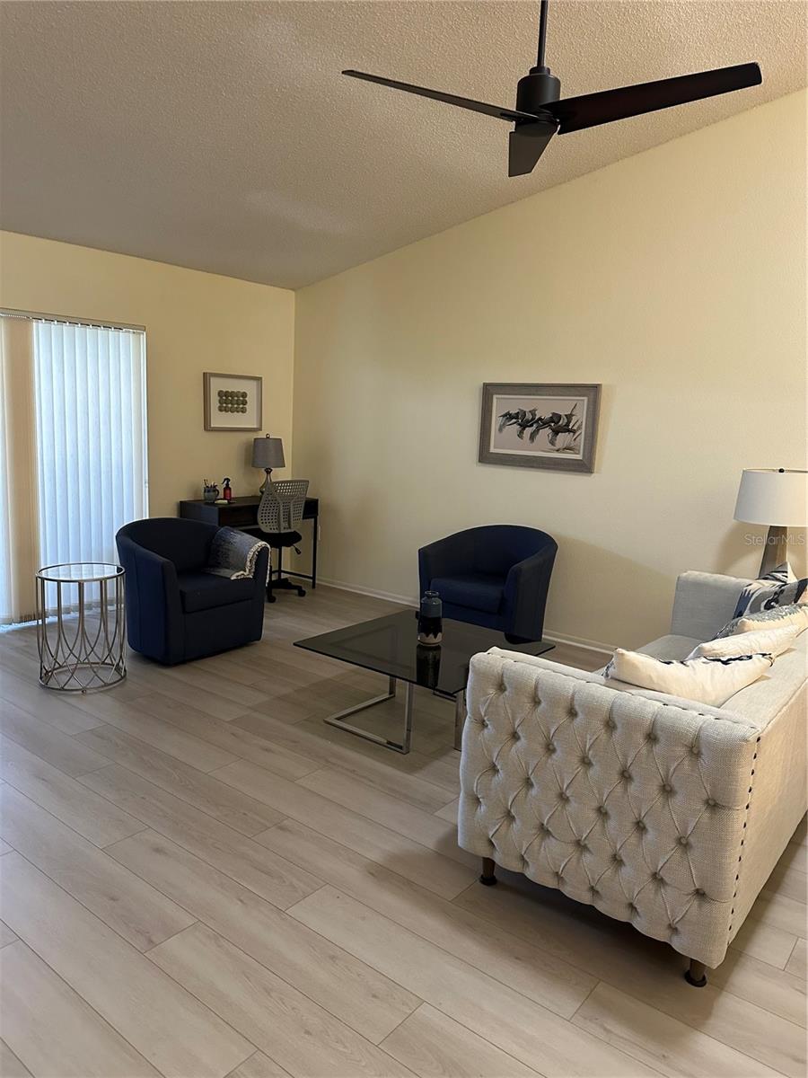 1211 CAPRI ISLES BOULEVARD 122