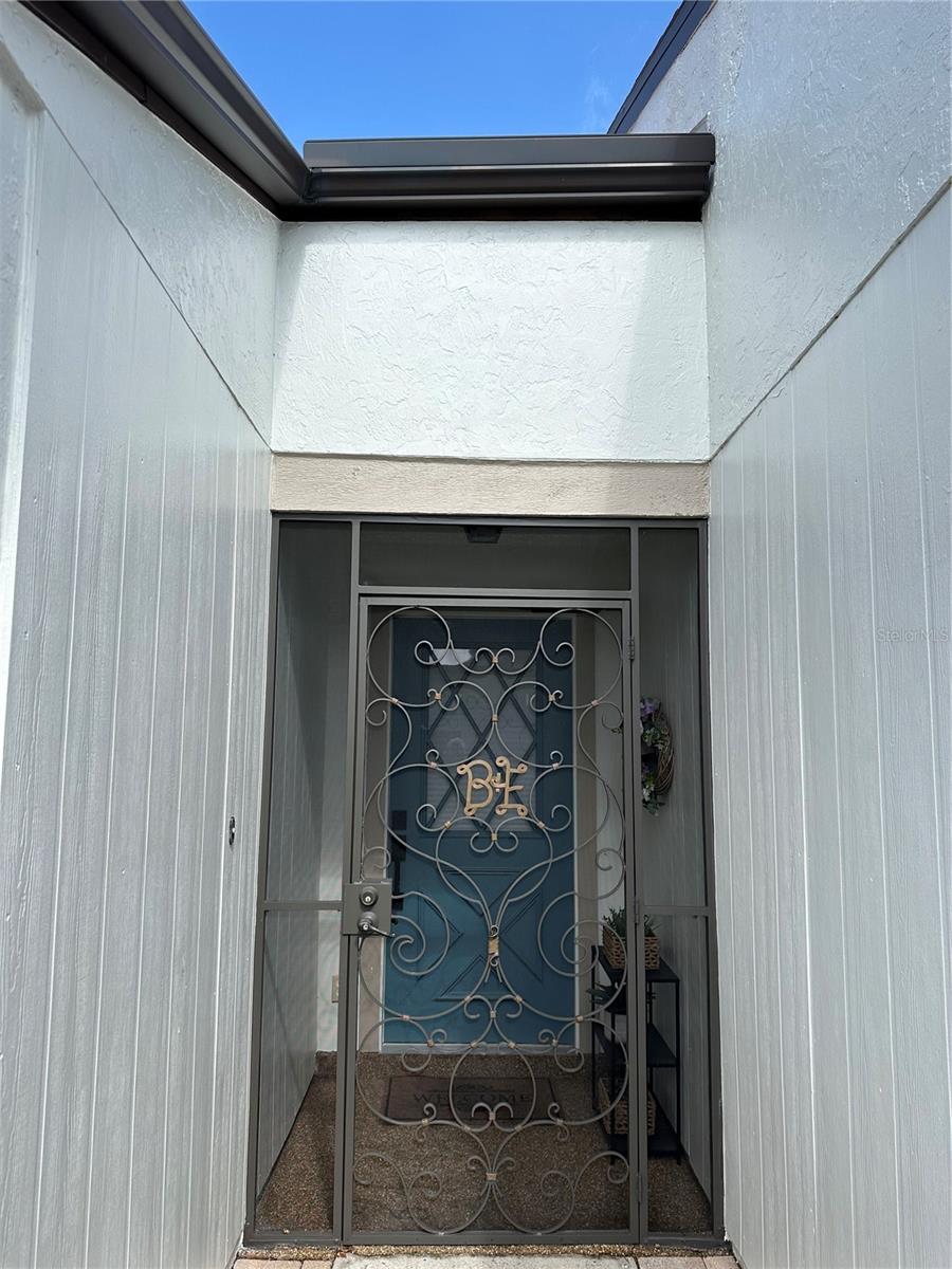 1211 CAPRI ISLES BOULEVARD 122