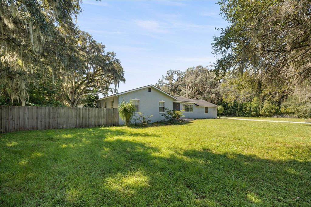 Photo of 6896 W Highway 316, Reddick, FL 32686 (MLS # OM710958)
