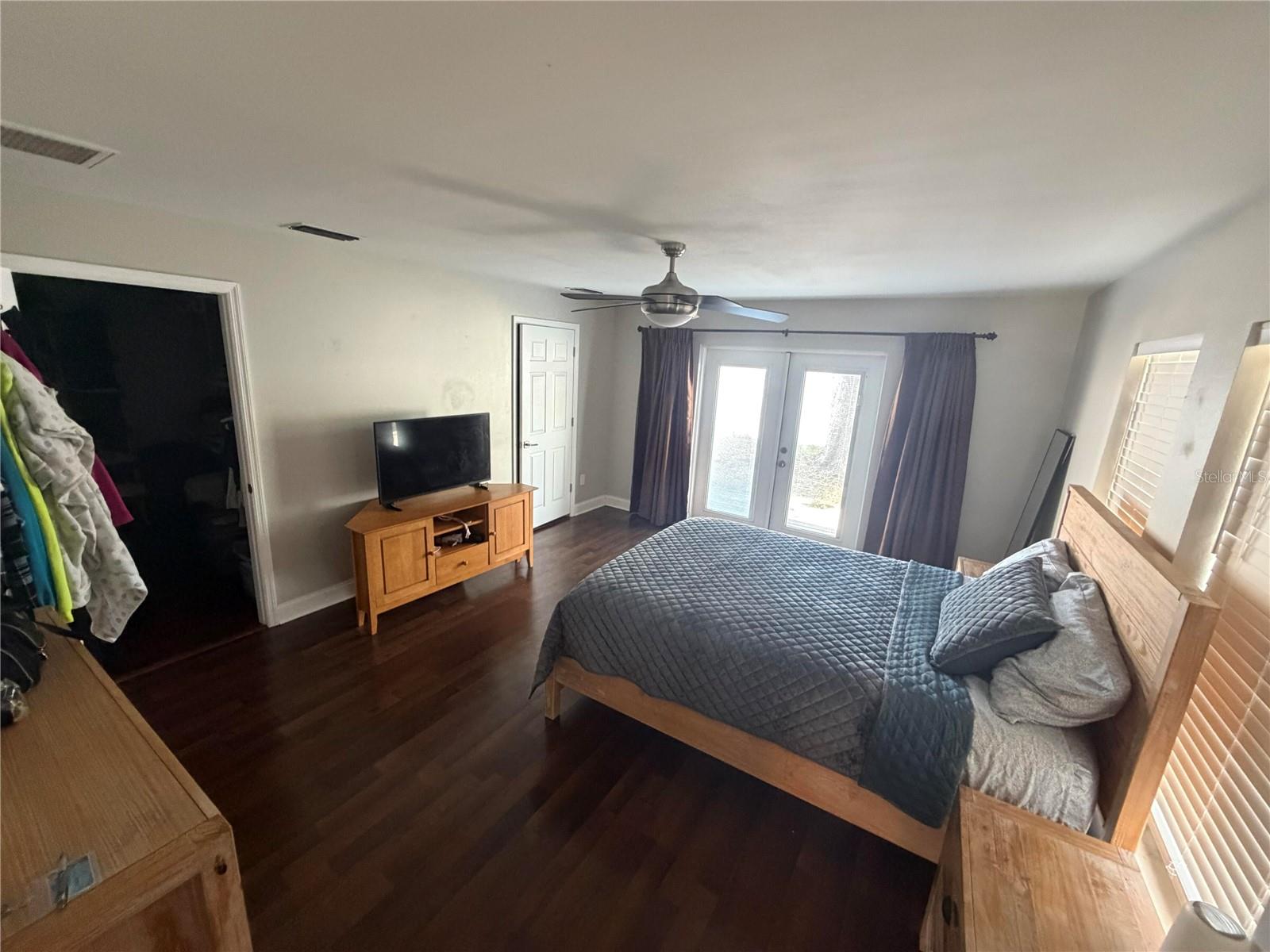 MEADOW LAWN 1ST ADD - Residential