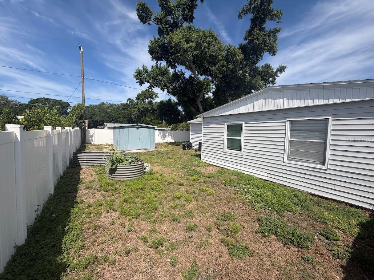 MEADOW LAWN 1ST ADD - Residential