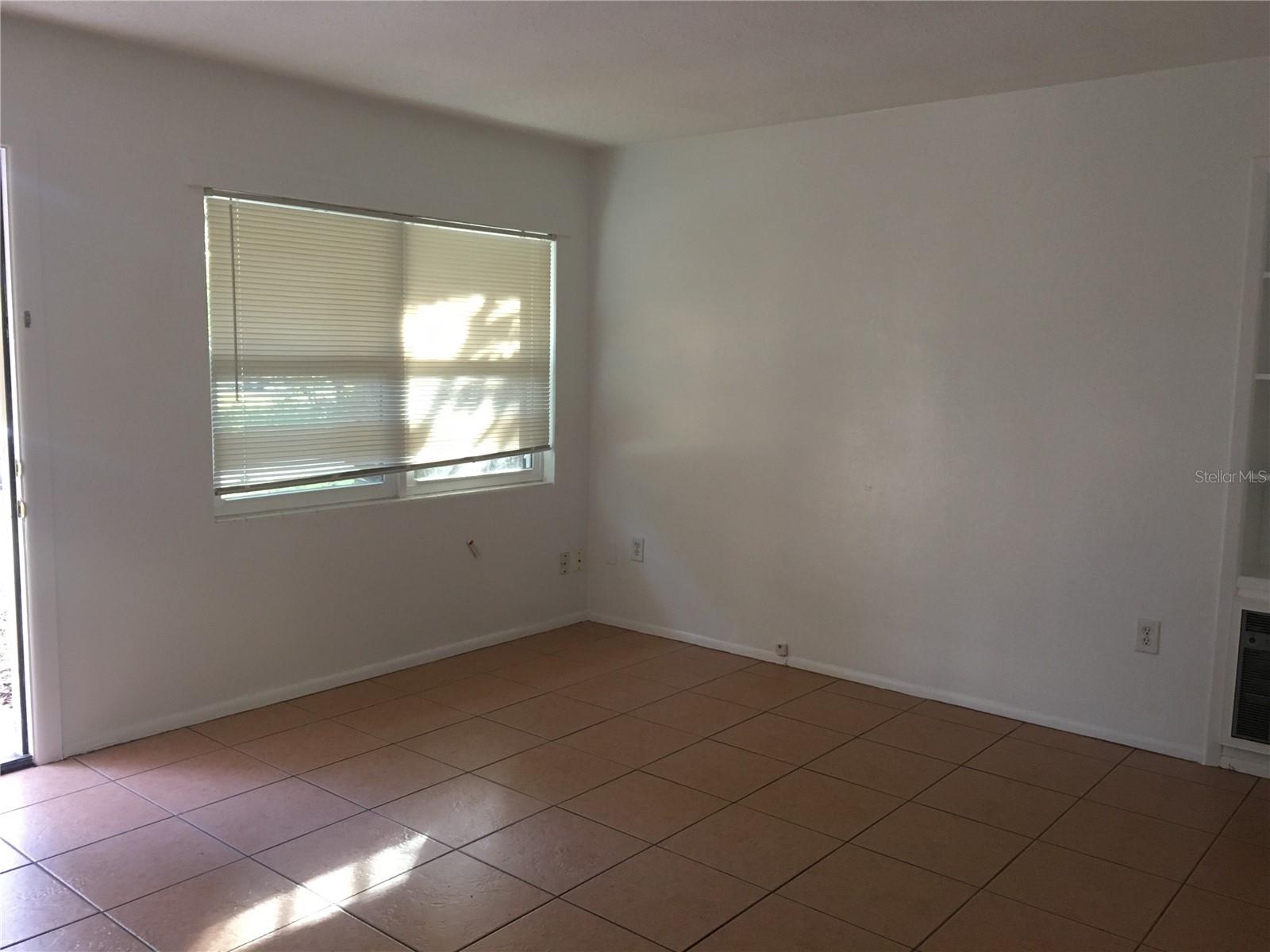 ORANGE HEIGHTS - Residential Lease