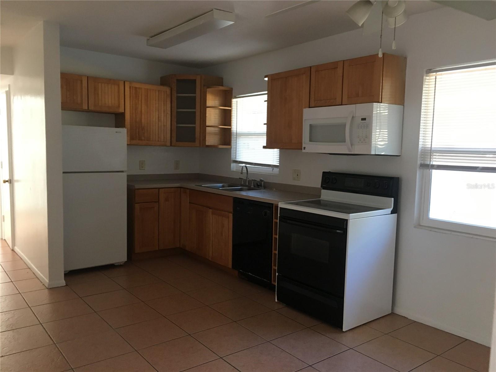 ORANGE HEIGHTS - Residential Lease