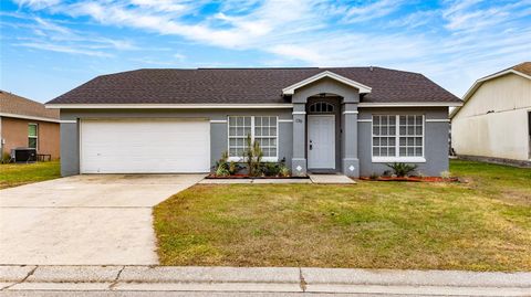 Photo of 135 Brad Cir, Winter Haven, FL 33880 (MLS # S5138205)