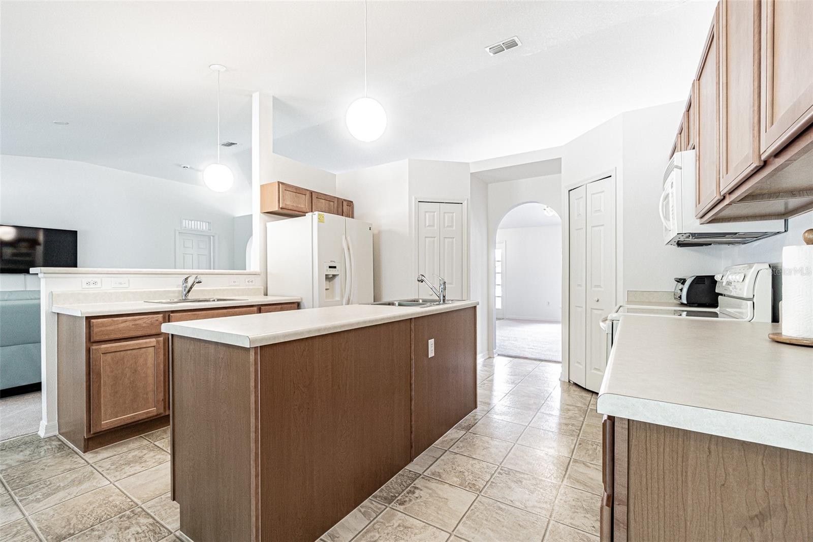 SPRING HILL - Residential