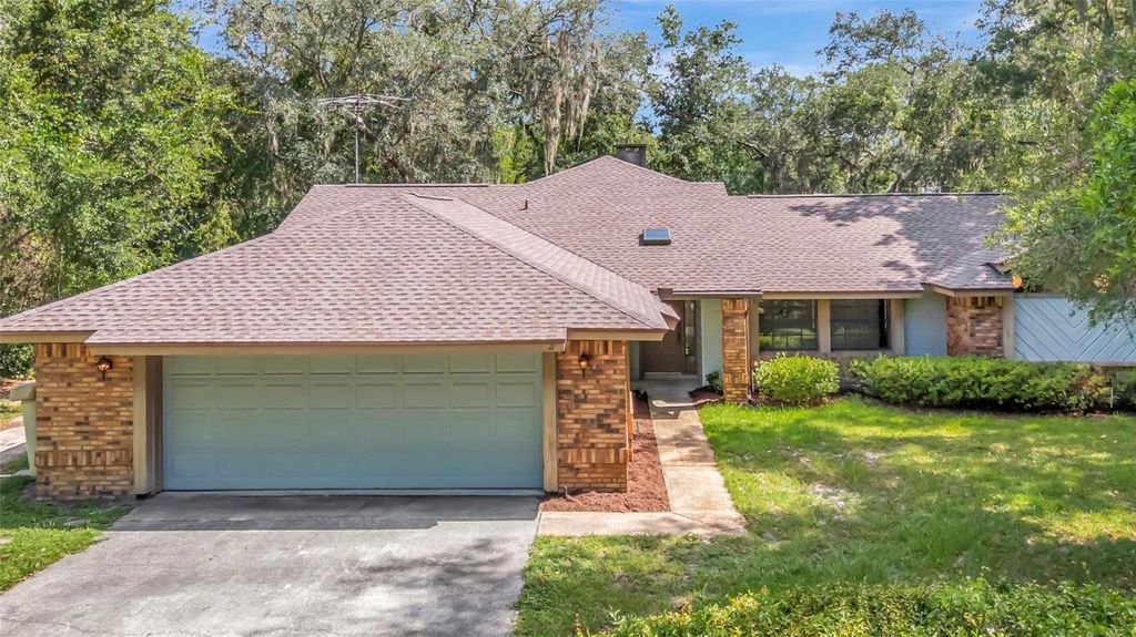 Photo of 18426 Villa City Road, Groveland, FL 34736 (MLS # G5115507)