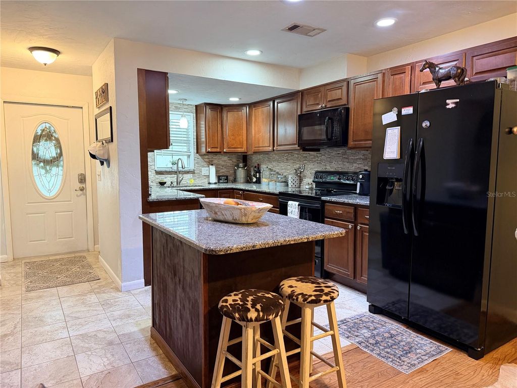 Photo of 5418 SW 4th Place, Gainesville, FL 32607 (MLS # GC538413)