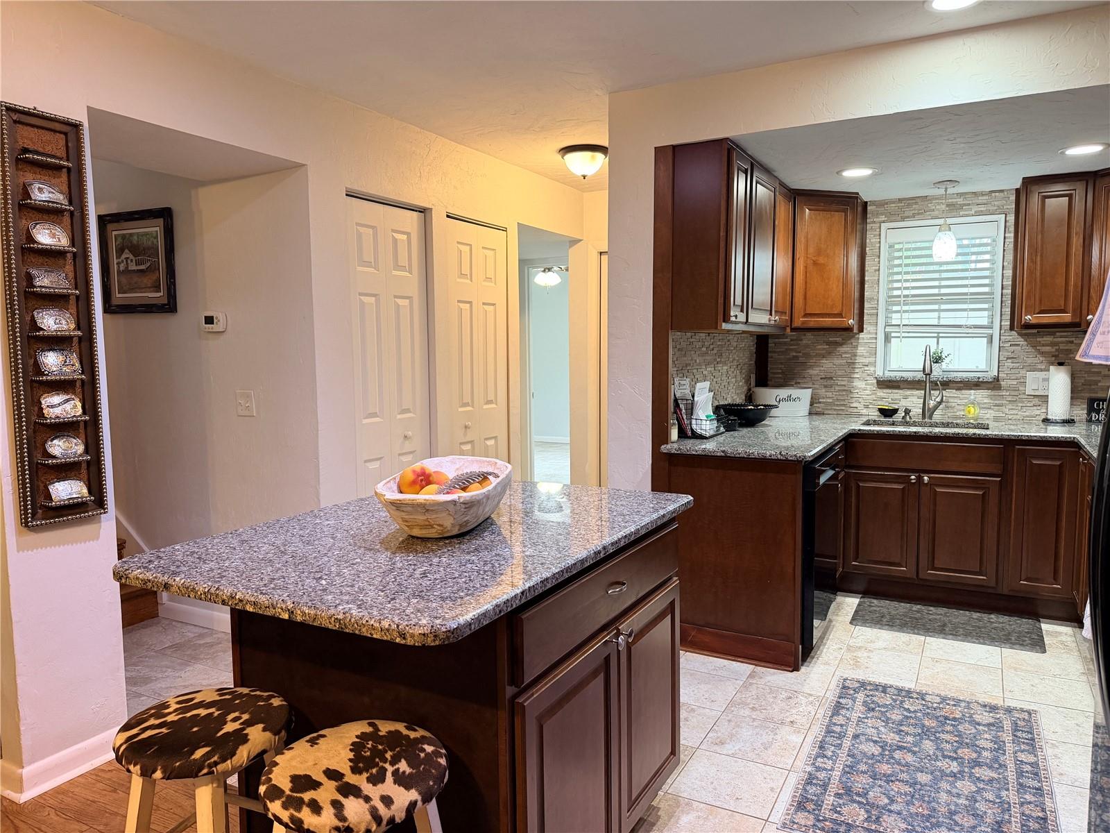 CYPRESS POINT - Residential