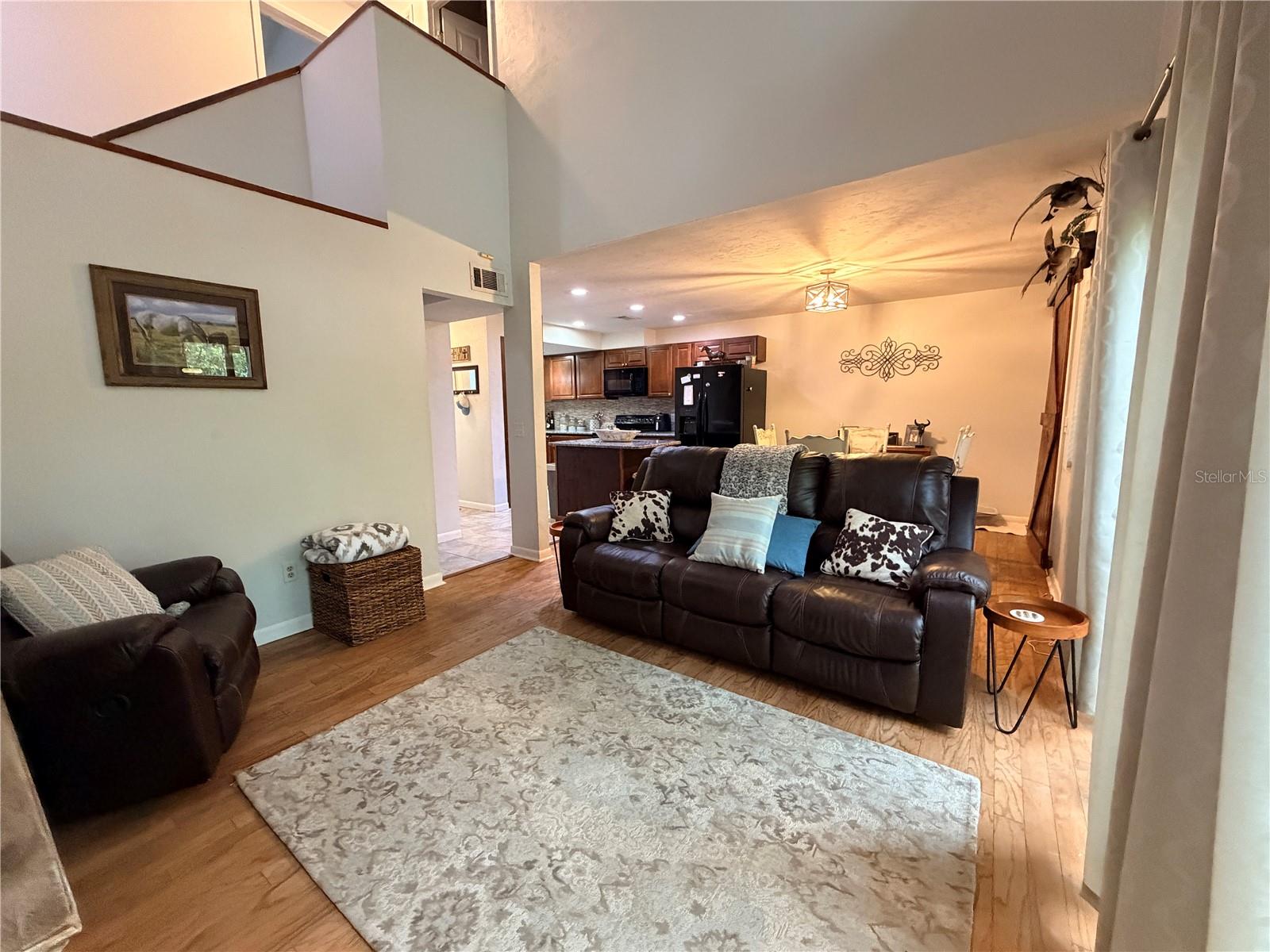 CYPRESS POINT - Residential