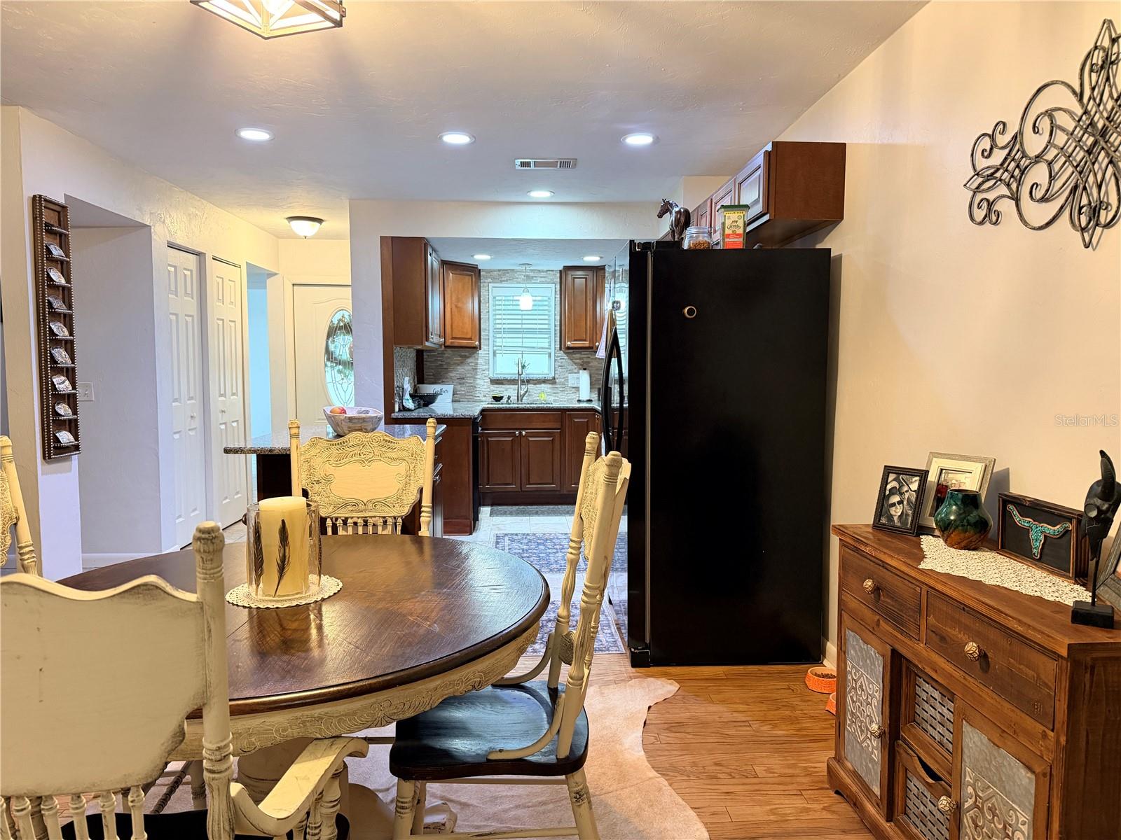 CYPRESS POINT - Residential