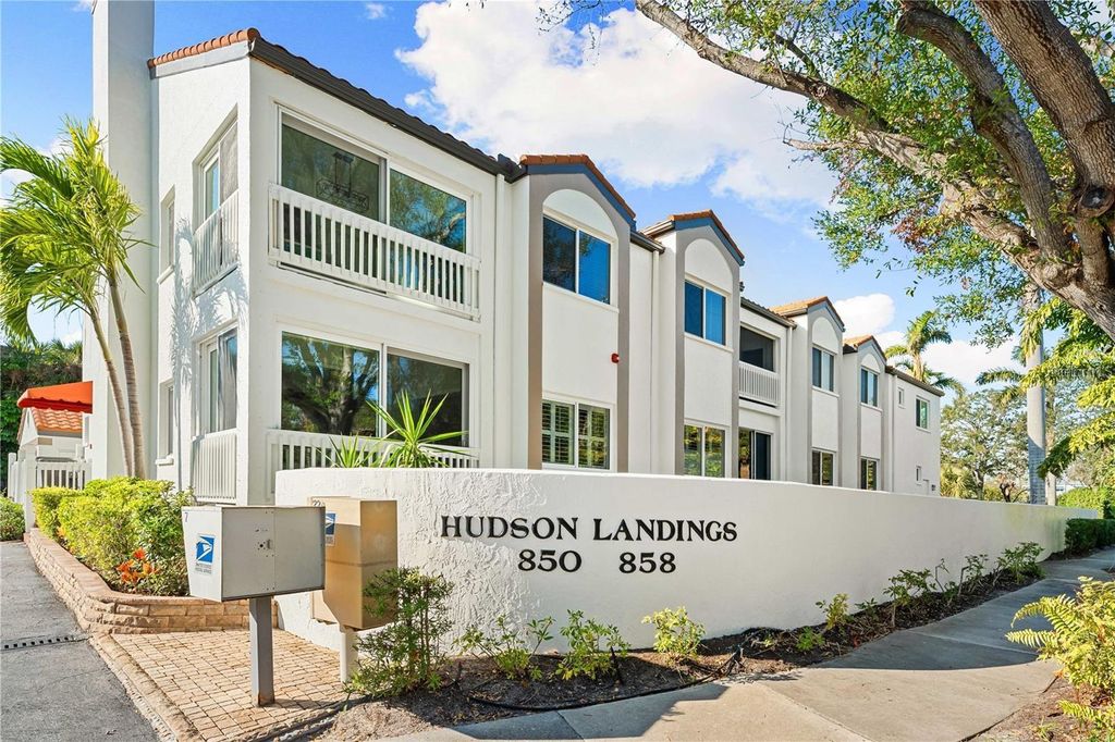 Photo of 858 Hudson Avenue #858, Sarasota, FL 34236 (MLS # A4659647)