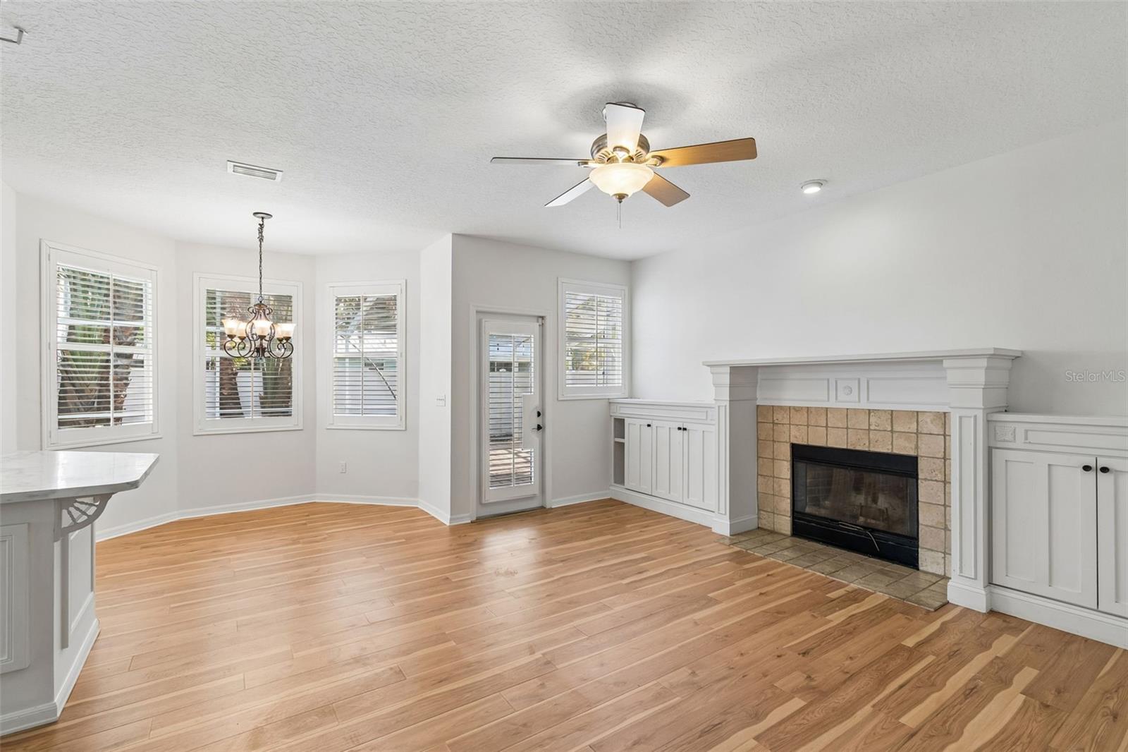 OAKELLARS - Residential