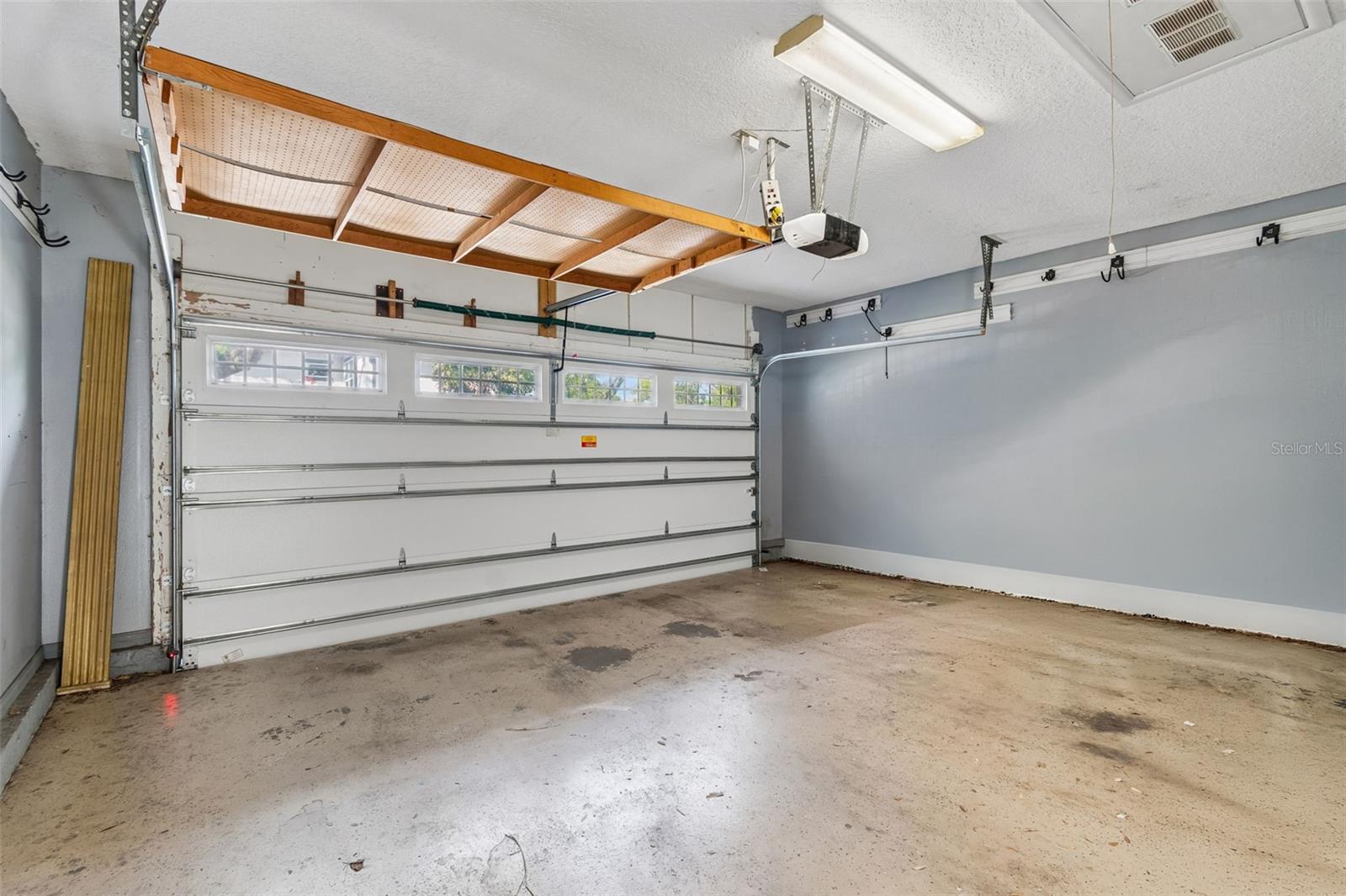 OAKELLARS - Residential