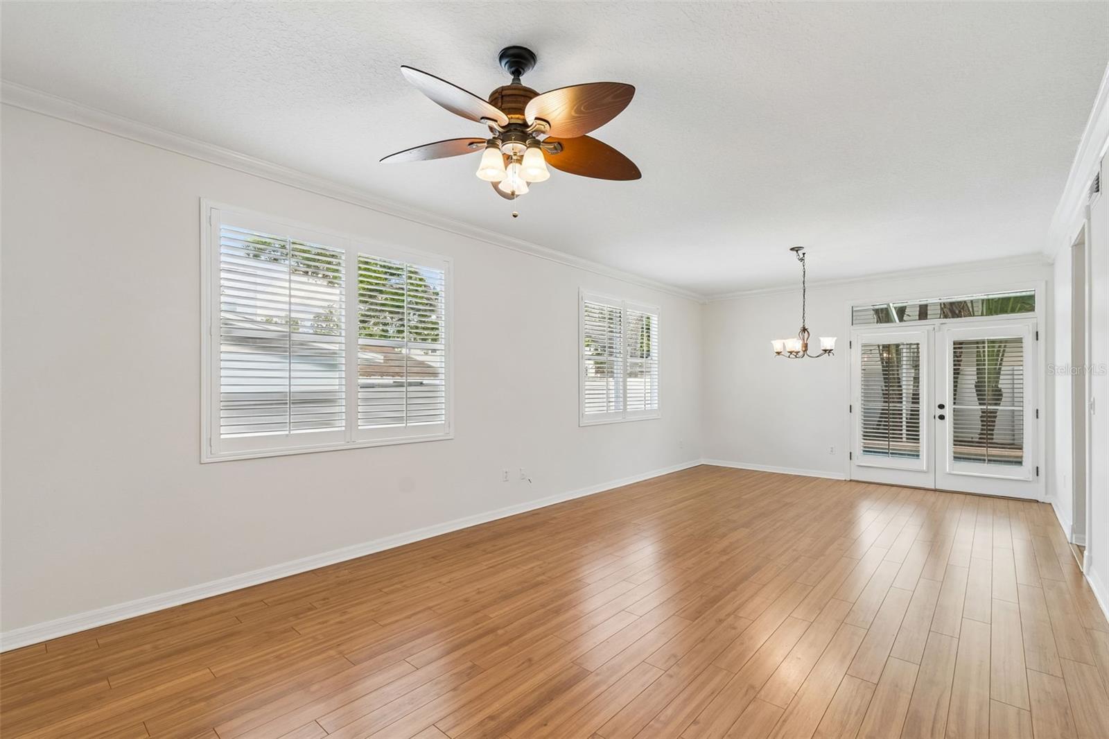 OAKELLARS - Residential