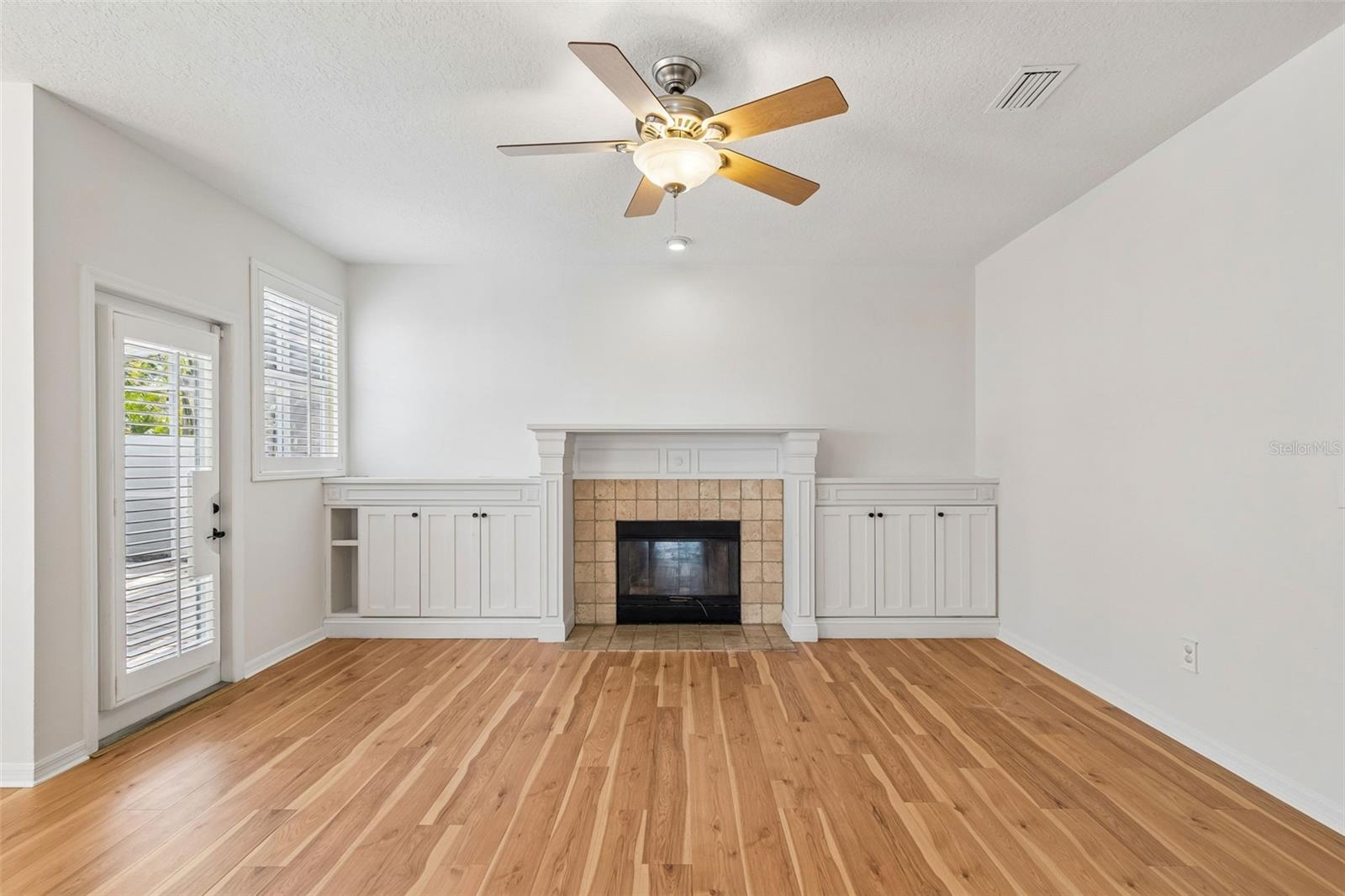 OAKELLARS - Residential