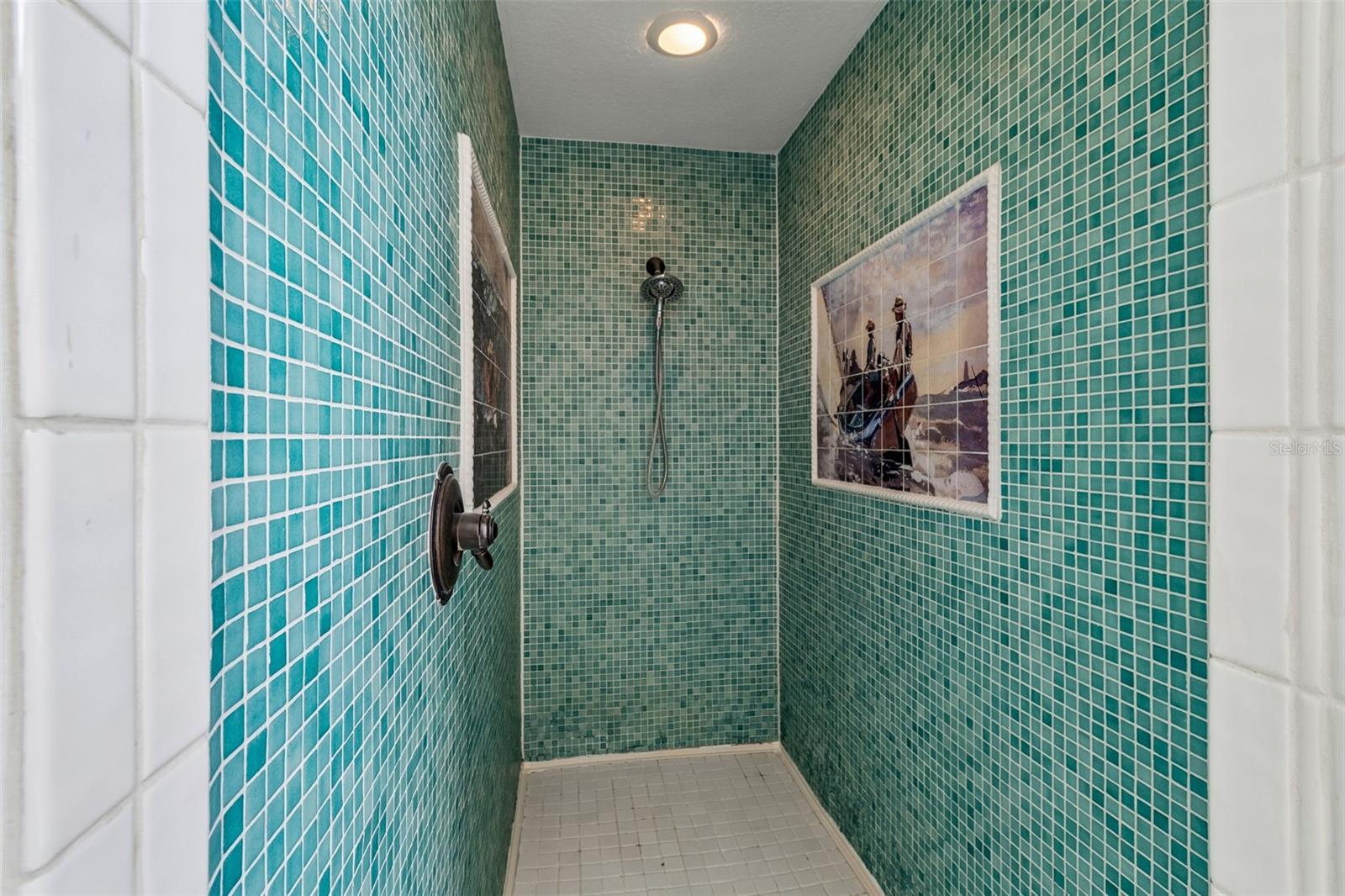 OAKELLARS - Residential