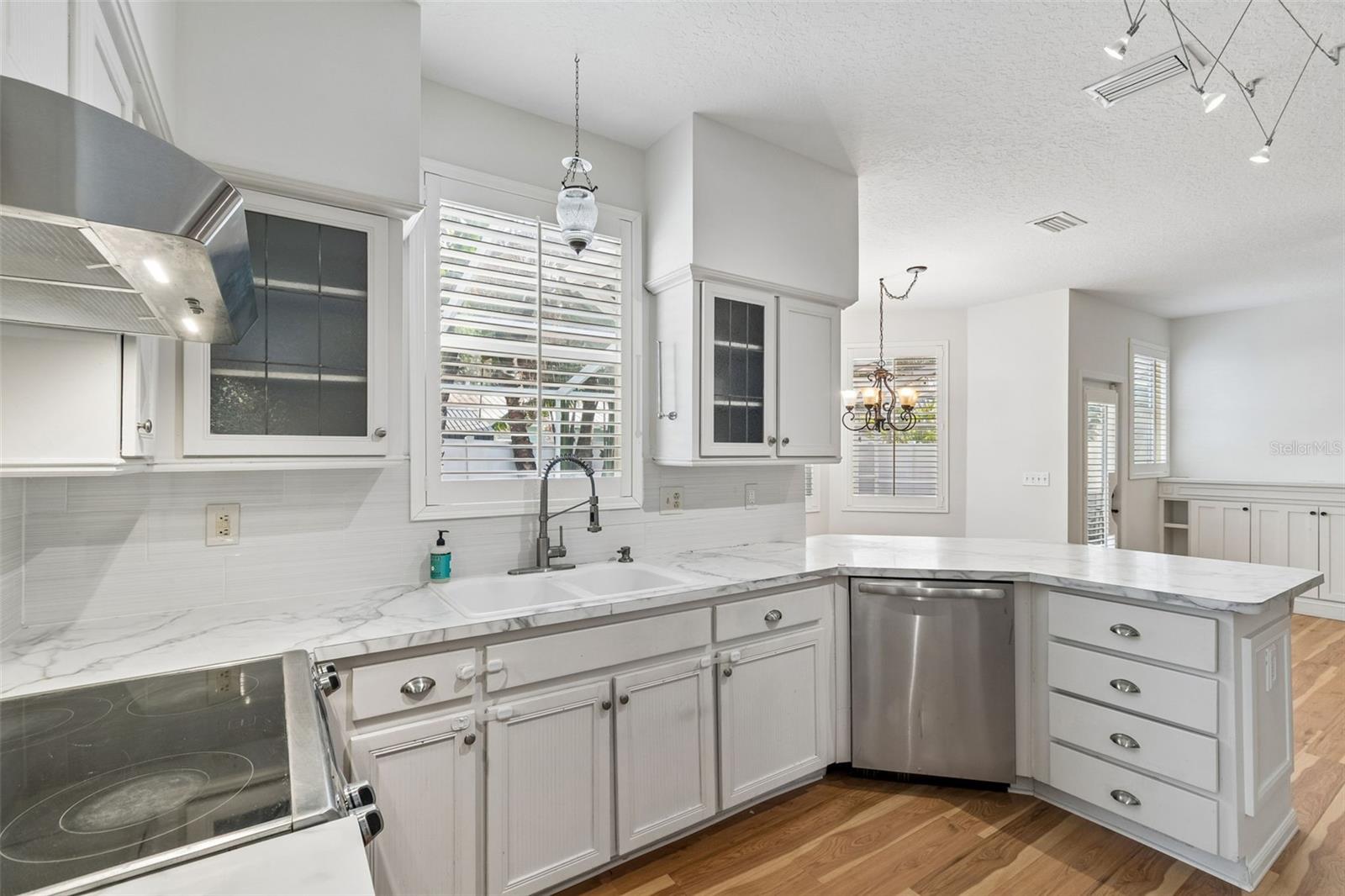 OAKELLARS - Residential