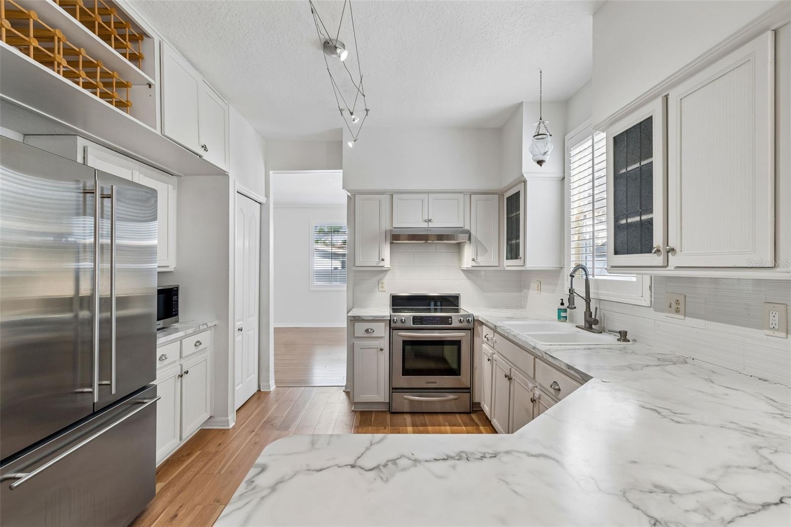 OAKELLARS - Residential