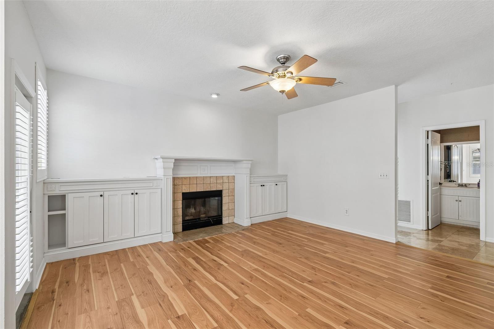 OAKELLARS - Residential