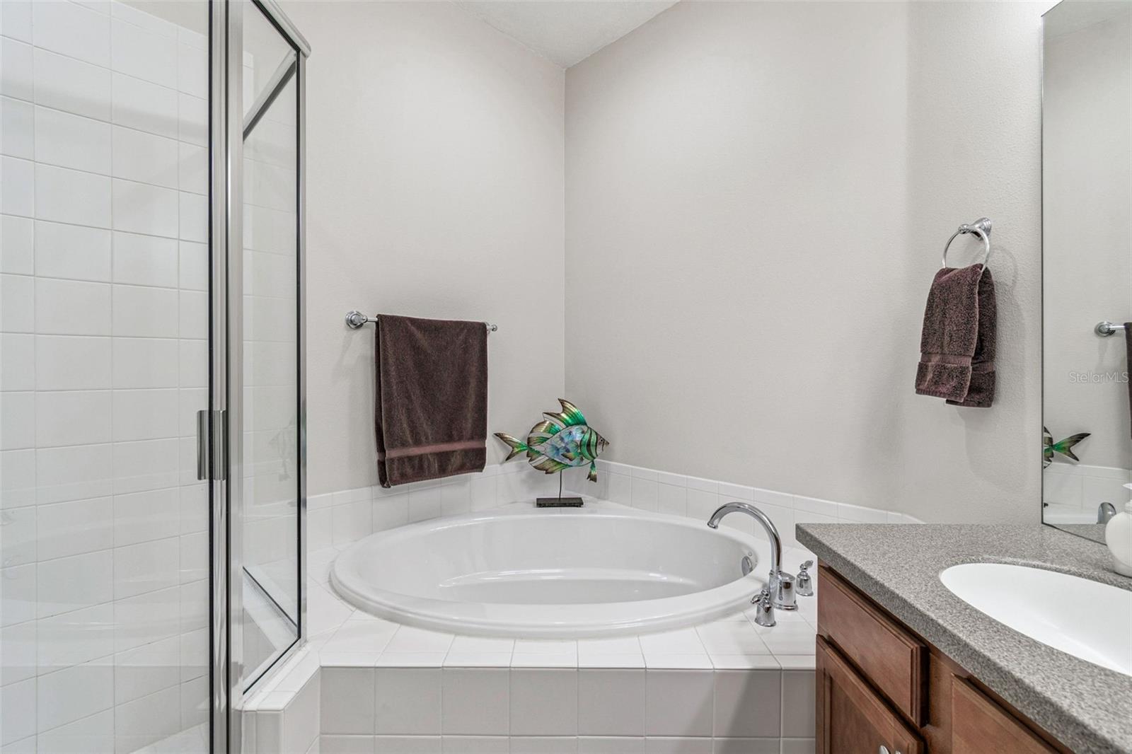 COACHMAN RESERVE CONDOMINIUMS - Residential